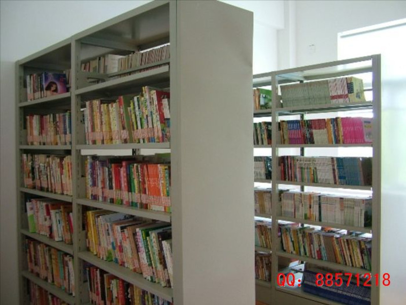 七台河社区图书馆书架