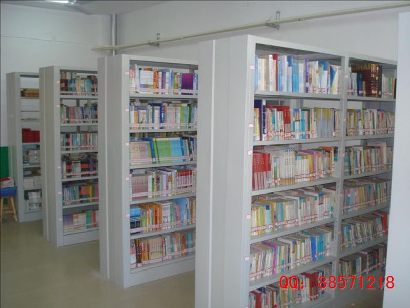 虎丘小学图书室书架